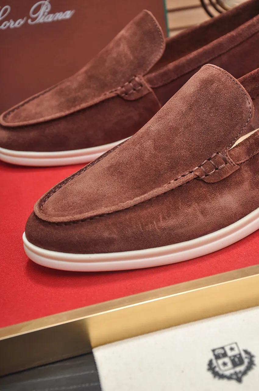 Men's shoes 💰400💶[𝐥𝐨𝐫𝐨 𝐏𝐢𝐚𝐧𝐚] [Couple model] High-end quality, affordable price, LP classic loafers, Italian treasure brand, the only brand that can match Hermès! Only after wearing it do we know that we can’t live up to our feet. Women’s code: 35-40 (customized sizes 34, 41, 42 are non-returnable) Men’s code: 38-44 (customized 45, 46, 47, 48 are non-refundable) Fabric: Customized imported cashmere Lining: Customized imported fetal cowhide Foot: Imported benzene-dyed calfskin Outsole: Exclusive original glass rubber outsole